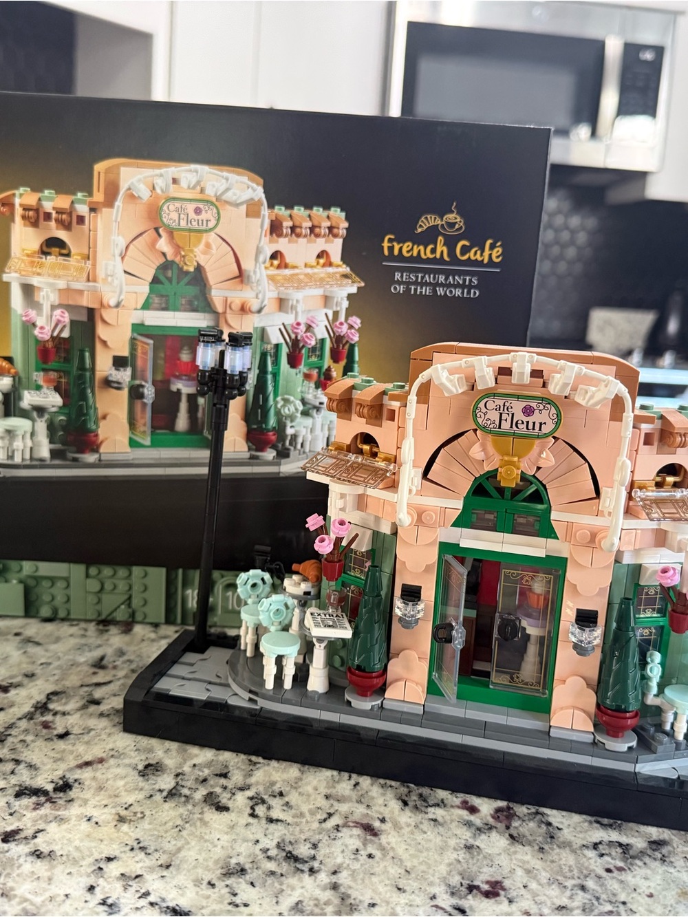 LEGO Icons French Café 10362 – Complete w/ Box & Instructions